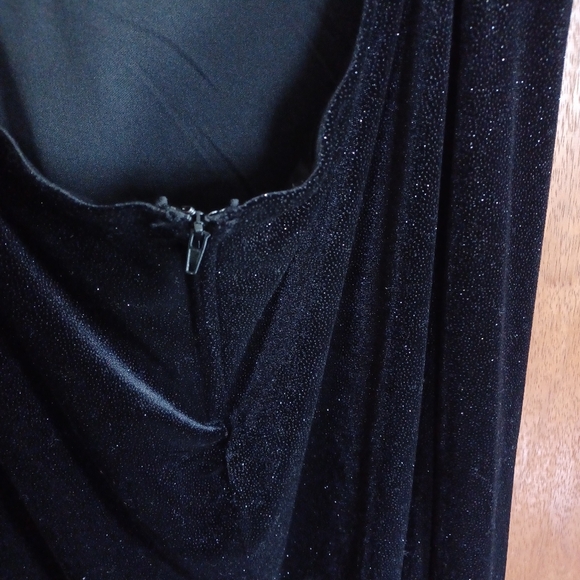 Lillian Formal Glitter Velvet Strappy Back Long Dress Size Medium - Picture 9 of 10